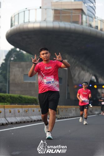 Race photo from Smartfren Run 2025 