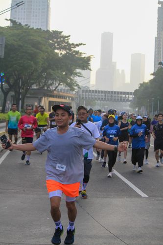 Race photo from NU SKIN RUNNING CLUB