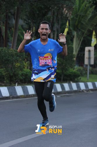 Race photo from Isoplus Run 2024 Surabaya