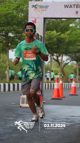 Race photo from Arutmin Borneo Run 2024