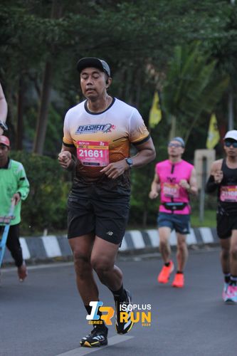 Race photo from Isoplus Run 2024 Surabaya
