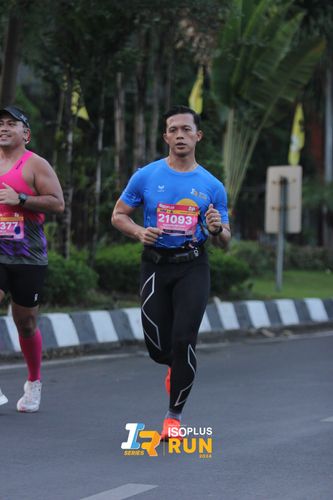 Race photo from Isoplus Run 2024 Surabaya