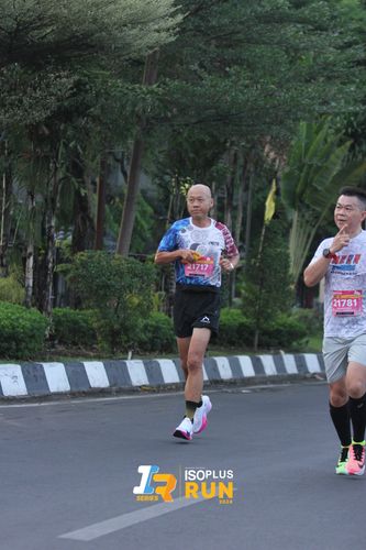 Race photo from Isoplus Run 2024 Surabaya