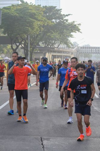 Race photo from NU SKIN RUNNING CLUB