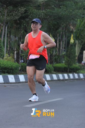 Race photo from Isoplus Run 2024 Surabaya