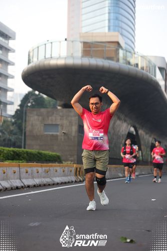 Race photo from Smartfren Run 2025 