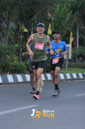 Race photo from Isoplus Run 2024 Surabaya