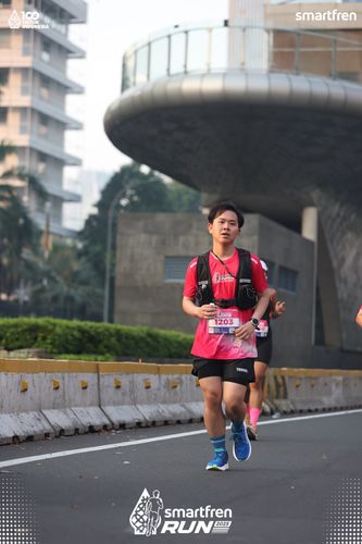 Race photo from Smartfren Run 2025 