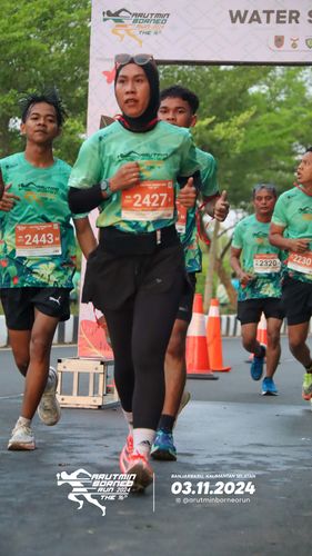 Race photo from Arutmin Borneo Run 2024