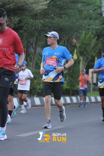 Race photo from Isoplus Run 2024 Surabaya