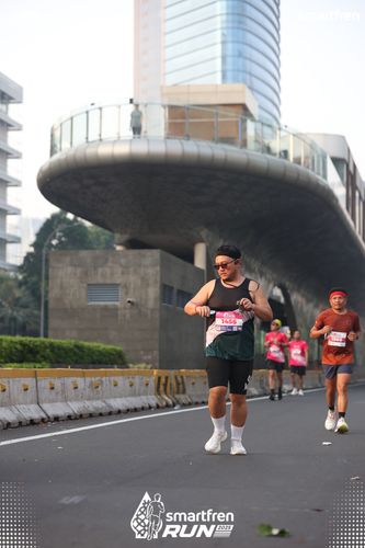 Race photo from Smartfren Run 2025 