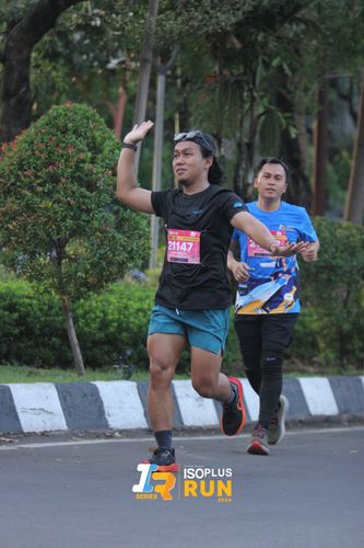 Race photo from Isoplus Run 2024 Surabaya