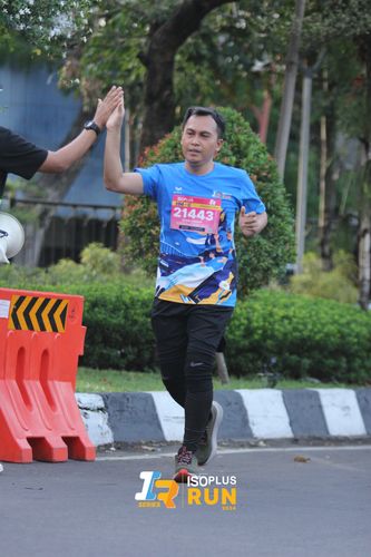 Race photo from Isoplus Run 2024 Surabaya