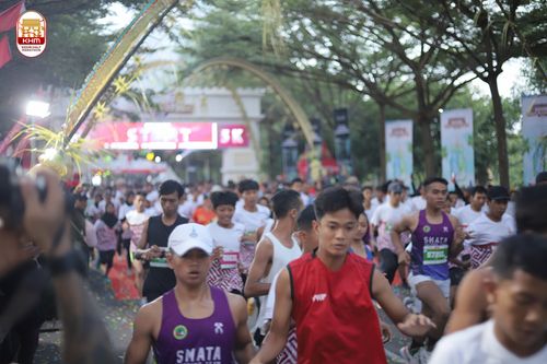 Race photo from Kediri Half Marathon 2024