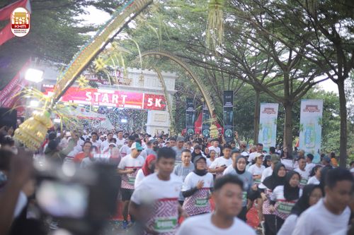 Race photo from Kediri Half Marathon 2024