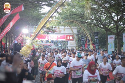 Race photo from Kediri Half Marathon 2024