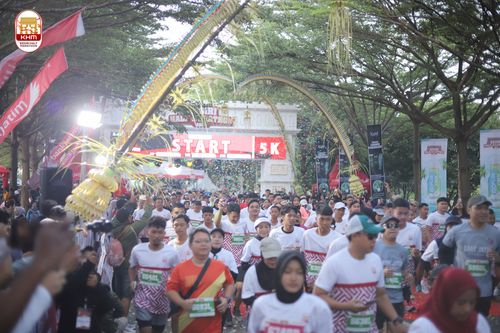 Race photo from Kediri Half Marathon 2024