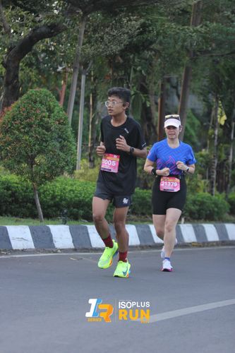 Race photo from Isoplus Run 2024 Surabaya