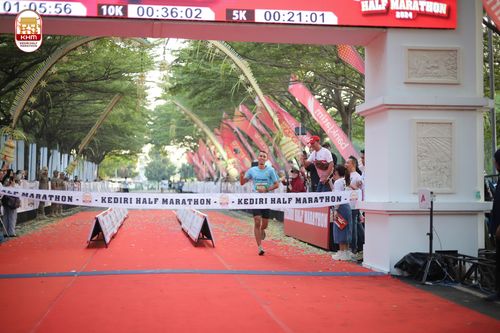 Race photo from Kediri Half Marathon 2024