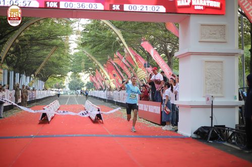Race photo from Kediri Half Marathon 2024