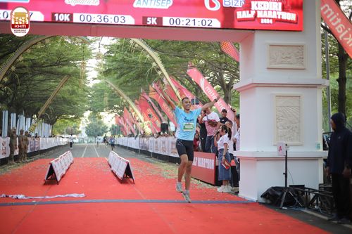 Race photo from Kediri Half Marathon 2024