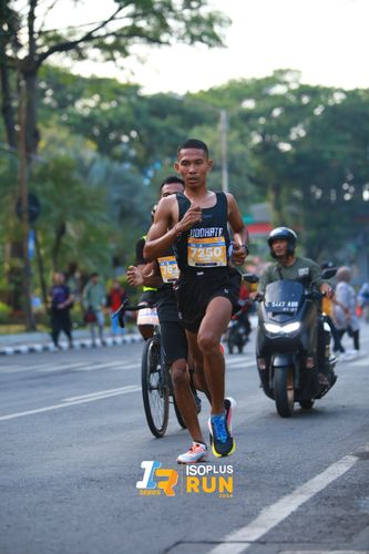 Race photo from Isoplus Run 2024 Surabaya