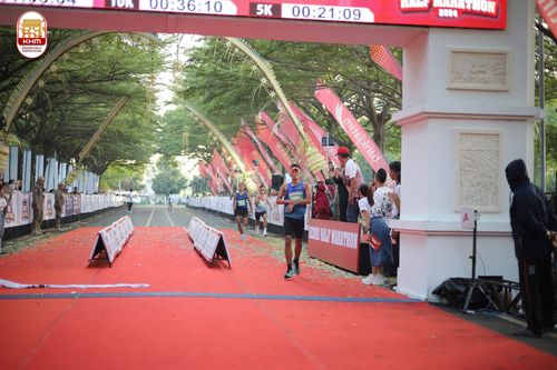 Race photo from Kediri Half Marathon 2024