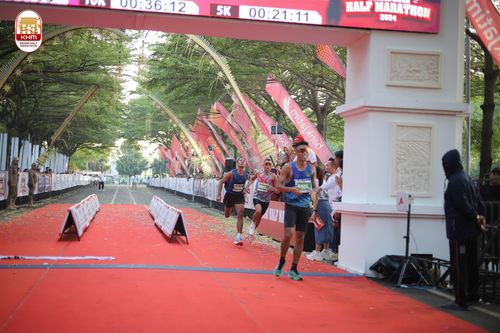 Race photo from Kediri Half Marathon 2024