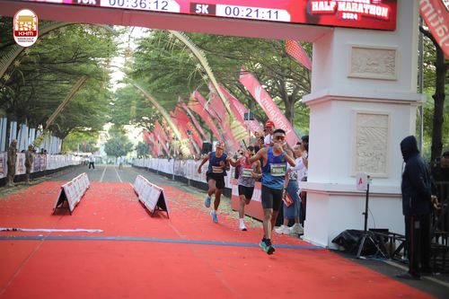Race photo from Kediri Half Marathon 2024