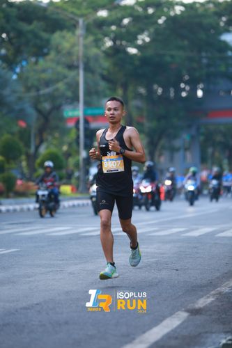 Race photo from Isoplus Run 2024 Surabaya