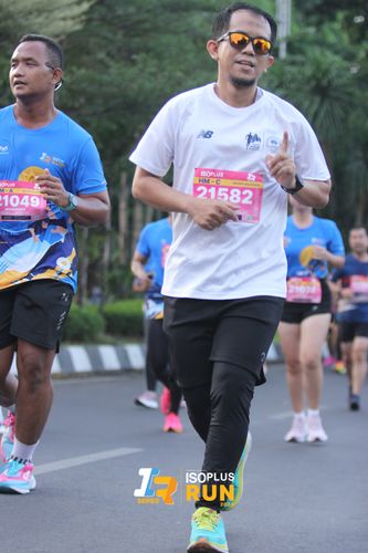 Race photo from Isoplus Run 2024 Surabaya