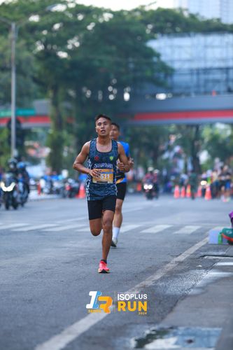 Race photo from Isoplus Run 2024 Surabaya
