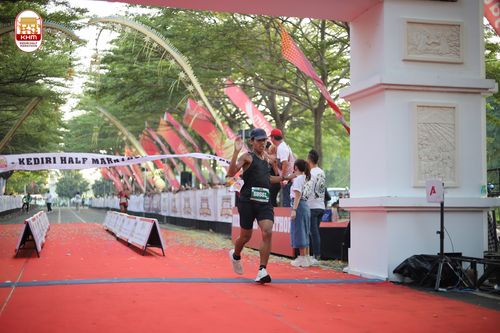 Race photo from Kediri Half Marathon 2024