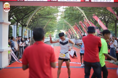 Race photo from Kediri Half Marathon 2024