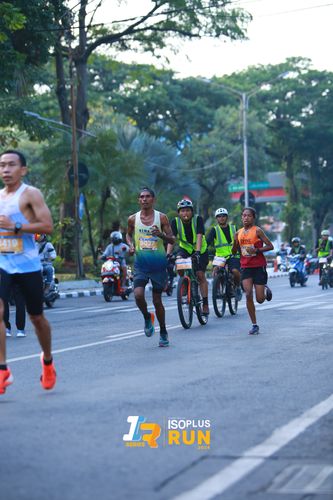 Race photo from Isoplus Run 2024 Surabaya