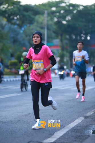 Race photo from Isoplus Run 2024 Surabaya