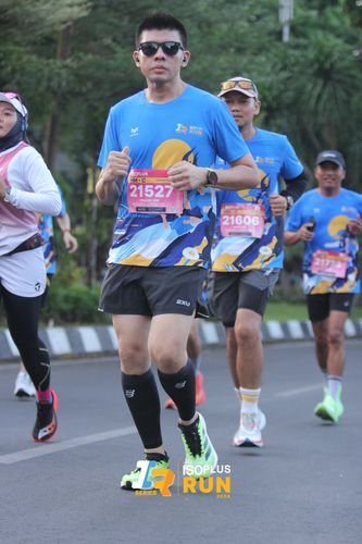 Race photo from Isoplus Run 2024 Surabaya