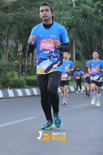 Race photo from Isoplus Run 2024 Surabaya