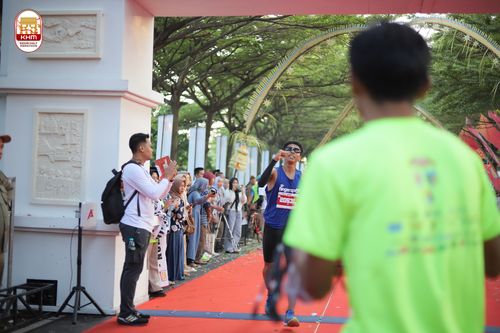 Race photo from Kediri Half Marathon 2024