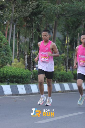 Race photo from Isoplus Run 2024 Surabaya