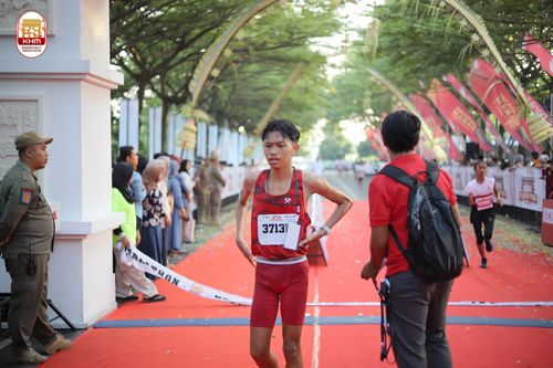 Race photo from Kediri Half Marathon 2024