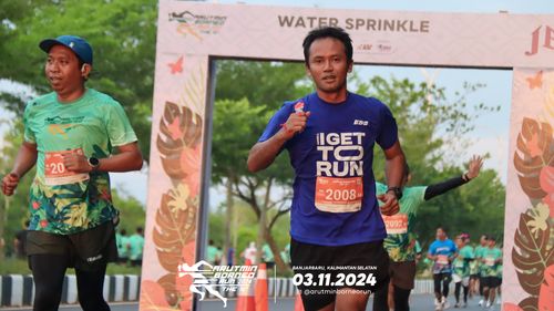 Race photo from Arutmin Borneo Run 2024