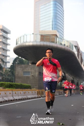 Race photo from Smartfren Run 2025 