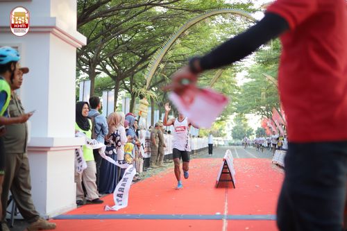 Race photo from Kediri Half Marathon 2024