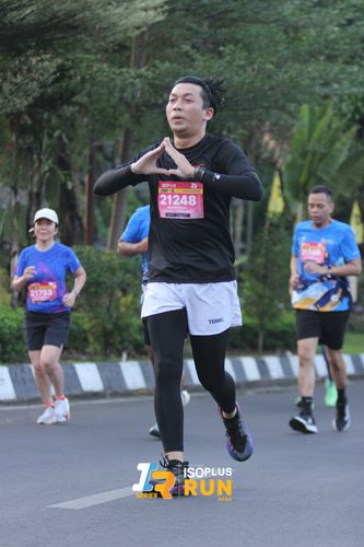 Race photo from Isoplus Run 2024 Surabaya