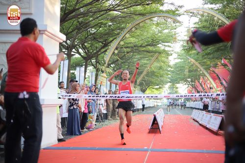Race photo from Kediri Half Marathon 2024
