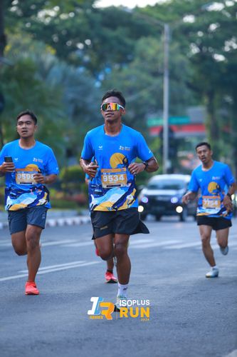 Race photo from Isoplus Run 2024 Surabaya