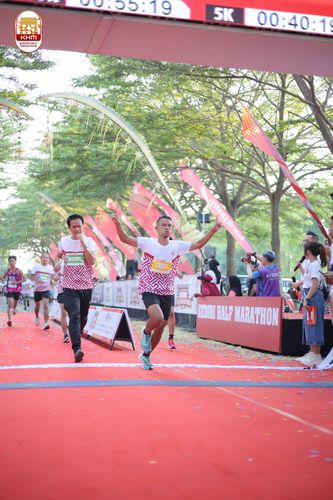 Race photo from Kediri Half Marathon 2024