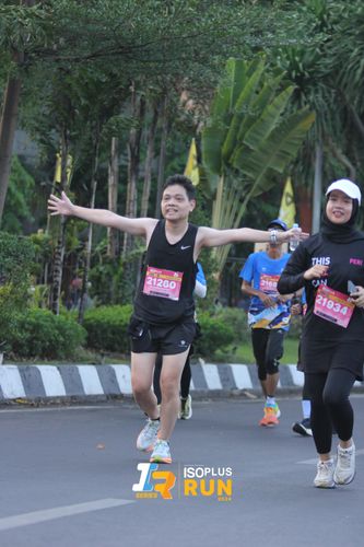 Race photo from Isoplus Run 2024 Surabaya