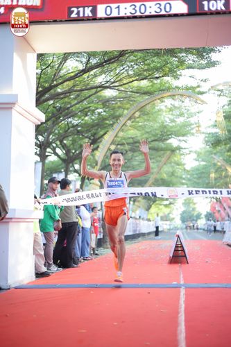 Race photo from Kediri Half Marathon 2024